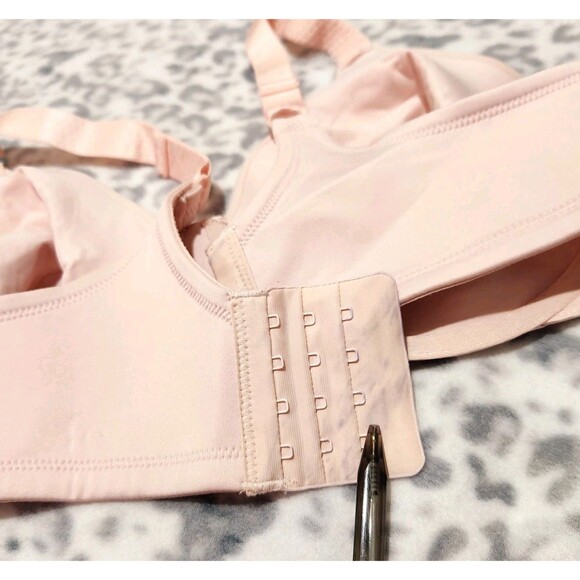 Vanity Fair Bra Size 44C 2pcs One Pink One White!! New Underwire Style 76080 - Picture 7 of 15